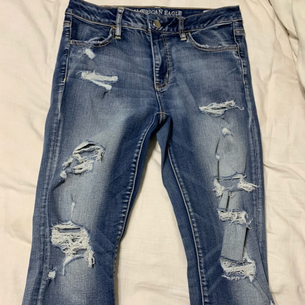 Women’s American Eagle skinny jeans